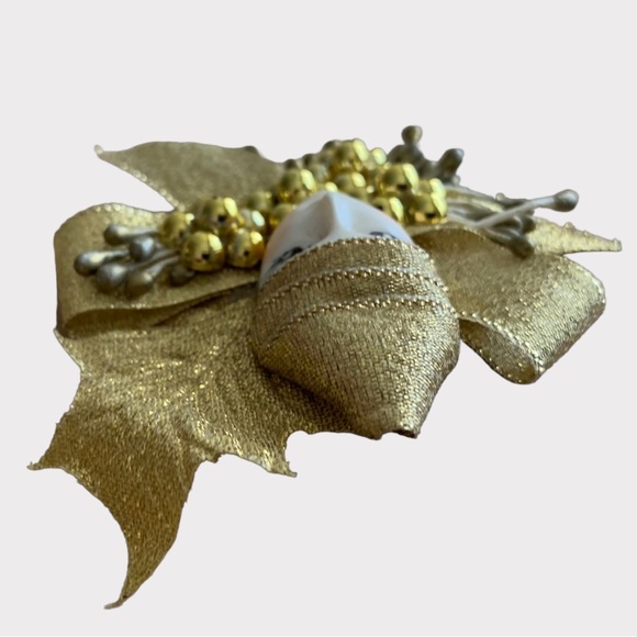 Vintage Festive Mask Brooch - Picture 7 of 9